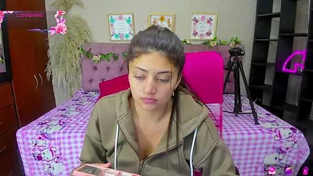 Lia Keen online show from 09-25-25, 01:04