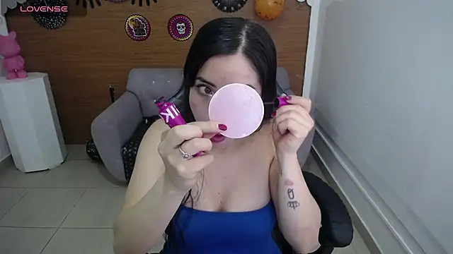 Chinatsu t online show from 10-17-25, 12:41