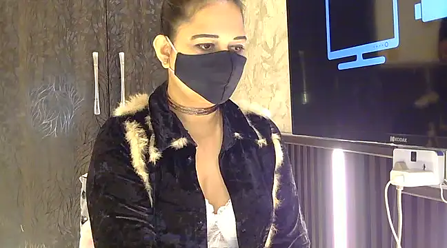 fabdemira online show from 12-26-24, 08:42