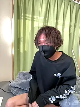 Snapshot of UKI06 chatting on 12-05-24, 05:37 UKI06 online show from 12-05-24, 05:37