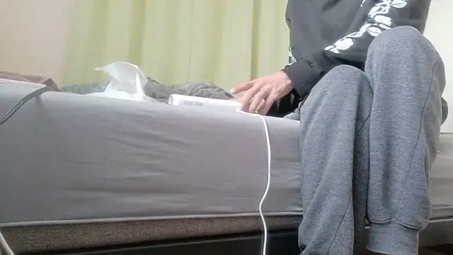 Snapshot of UKI06 chatting on 11-25-25, 04:34 UKI06 online show from 11-25-25, 04:34