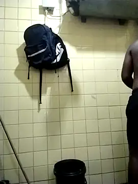 Polygamist online show from 12-04-25, 04:33