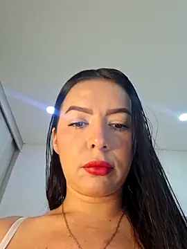 Snapshot of Anal_Luucia chatting on 09-13-25, 12:38 Anal Luucia online show from 09-13-25, 12:38