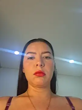 Snapshot of Anal_Luucia chatting on 09-14-25, 08:24 Anal Luucia online show from 09-14-25, 08:24