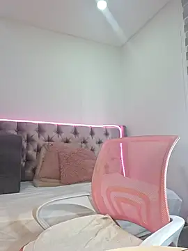 Snapshot of Anal_Luucia chatting on 10-06-25, 12:13 Anal Luucia online show from 10-06-25, 12:13