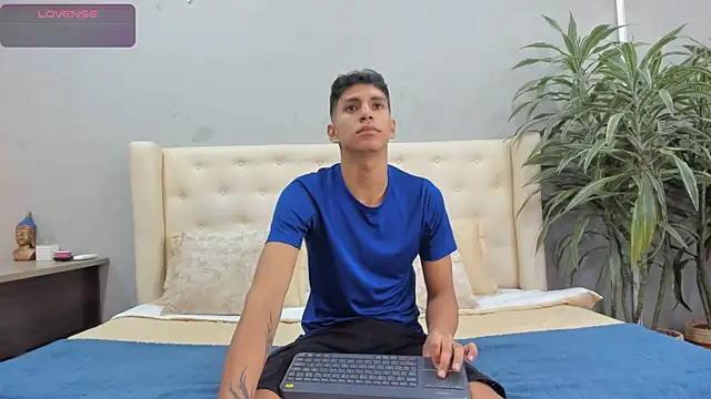 kieran derek online show from 09-29-25, 03:11