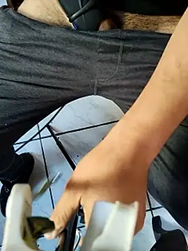 Snapshot of 6MataGarcia chatting on 10-30-25, 11:05 6MataGarcia online show from 10-30-25, 11:05