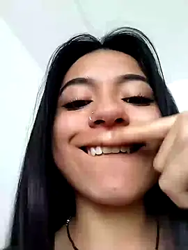 Gabby and Alice online show from 02-12-25, 04:55