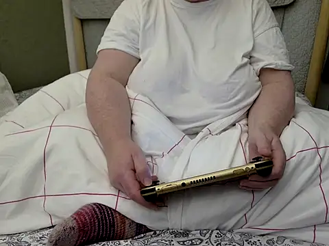 MarthaBriest online show from 11-21-25, 03:27