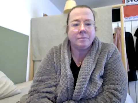 MarthaBriest online show from 03-05-26, 08:43