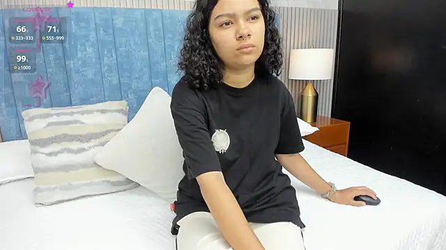 Snapshot of pretty_sunlight_ chatting on 11-08-25, 01:28 pretty sunlight online show from 11-08-25, 01:28