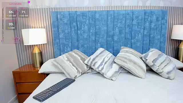 Snapshot of pretty_sunlight_ chatting on 11-09-25, 01:37 pretty sunlight online show from 11-09-25, 01:37