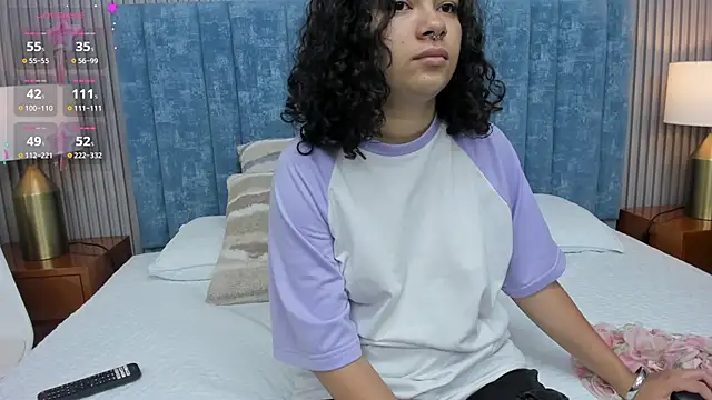 Snapshot of pretty_sunlight_ chatting on 12-03-25, 01:24 pretty sunlight online show from 12-03-25, 01:24