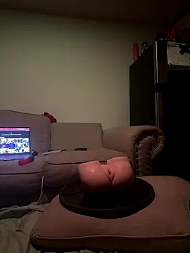 Snapshot of OffsetArmlet chatting on 10-06-25, 07:39 OffsetArmlet online show from 10-06-25, 07:39