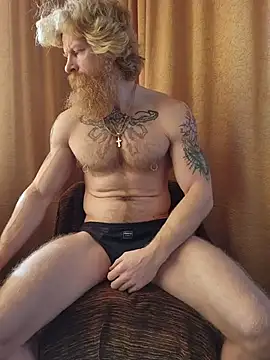 Snapshot of Gingerbeard40 chatting on 02-15-26, 06:21 Gingerbeard40 online show from 02-15-26, 06:21