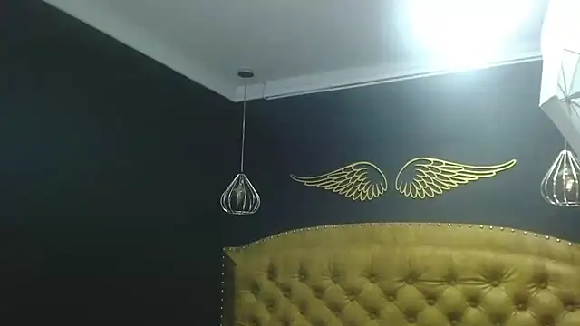 NathaliaSmith3x online show from 02-06-25, 09:32