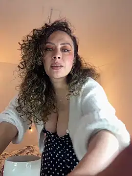 Snapshot of Elizabeth_Dupont chatting on 10-14-25, 06:42 Elizabeth Dupont online show from 10-14-25, 06:42