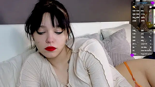 Snapshot of WildaBendell chatting on 12-07-24, 07:54 WildaBendell online show from 12-07-24, 07:54