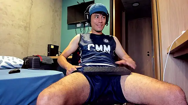 Huge latin cock online show from 01-15-26, 07:28