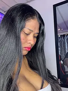 Snapshot of hurren_pasha chatting on 10-15-25, 12:27 hurren pasha online show from 10-15-25, 12:27