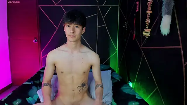 Snapshot of MillersKink chatting on 12-12-24, 02:59 MillersKink online show from 12-12-24, 02:59