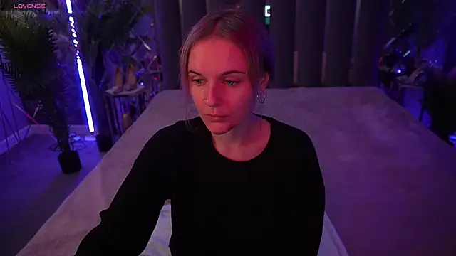 MaribelRiverr  online show from 10-03-25, 05:48