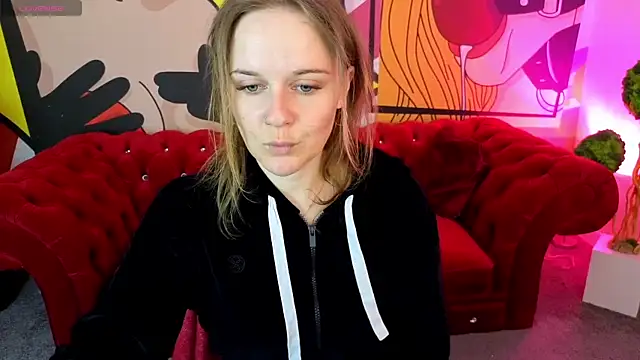 Snapshot of MaribelRiverr_ chatting on 05-28-26, 05:27 MaribelRiverr online show from 05-28-26, 05:27