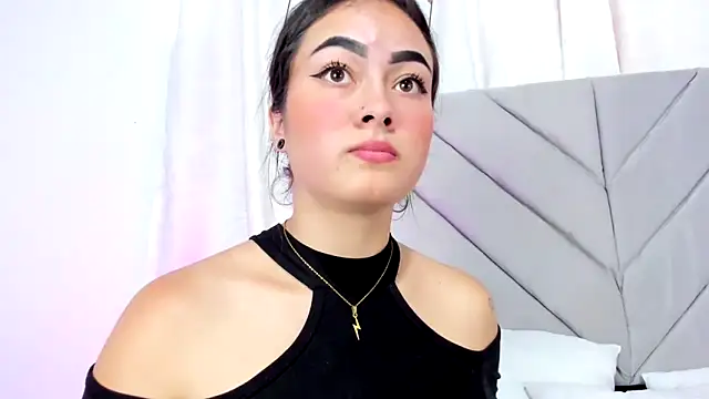 Jaslyn  Smith online show from 12-20-24, 05:40