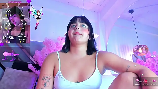 Snapshot of KimVelezz chatting on 11-08-25, 07:12 KimVelezz online show from 11-08-25, 07:12