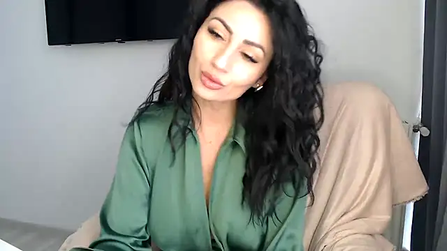 ElizabethAC online show from 04-30-26, 07:14