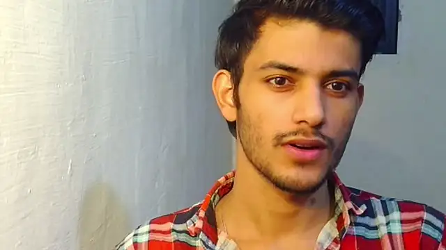 Snapshot of kingkartik7 chatting on 09-08-25, 04:06 kingkartik7 online show from 09-08-25, 04:06