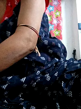 Snapshot of miss-Riy chatting on 09-10-25, 05:13 miss-Riy online show from 09-10-25, 05:13