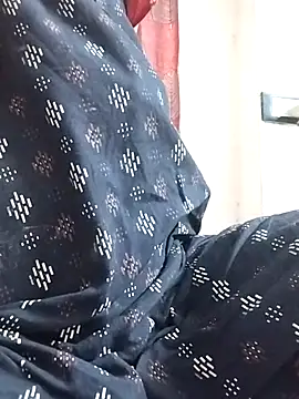 Snapshot of miss-Riy chatting on 10-08-25, 04:59 miss-Riy online show from 10-08-25, 04:59