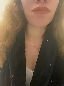 Snapshot of EvaRush chatting on 12-05-24, 08:22 EvaRush online show from 12-05-24, 08:22