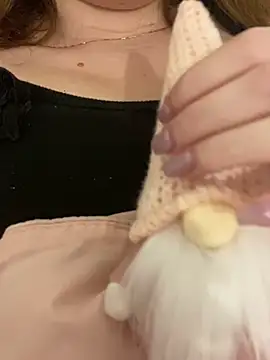 Snapshot of EvaRush chatting on 12-13-24, 12:31 EvaRush online show from 12-13-24, 12:31