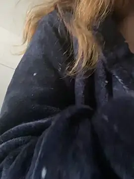 Snapshot of EvaRush chatting on 12-15-24, 08:19 EvaRush online show from 12-15-24, 08:19