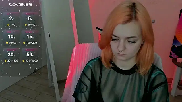 Snapshot of Fire_Bestie chatting on 10-20-25, 01:11 Fire Bestie online show from 10-20-25, 01:11
