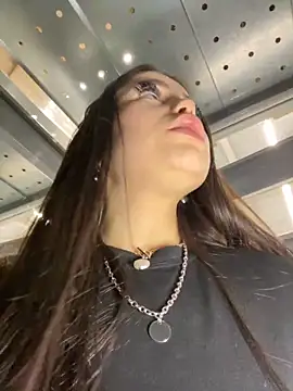 Chloe  Moon online show from 12-13-24, 09:20