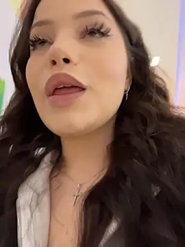 Chloe  Moon online show from 04-27-26, 02:04