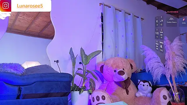 LunaRose5 online show from 11-11-25, 03:28
