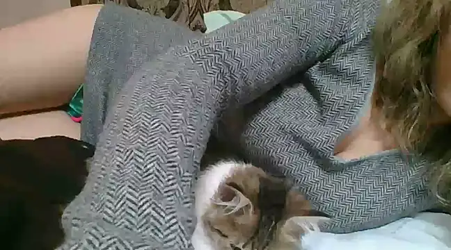 Emma 99 online show from 02-01-25, 11:32