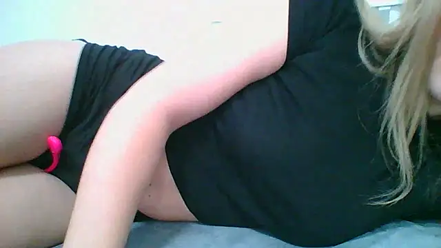 Emma 99 online show from 11-30-25, 10:19