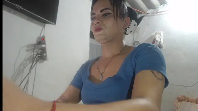 Analiasmith89 online show from 04-13-26, 06:46