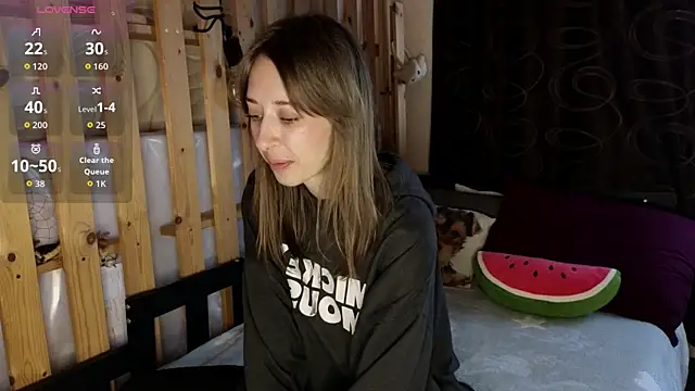 NinaNovalicious online show from 04-24-26, 06:38