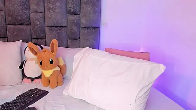 Snapshot of reallyfrost chatting on 12-12-24, 09:51 reallyfrost online show from 12-12-24, 09:51