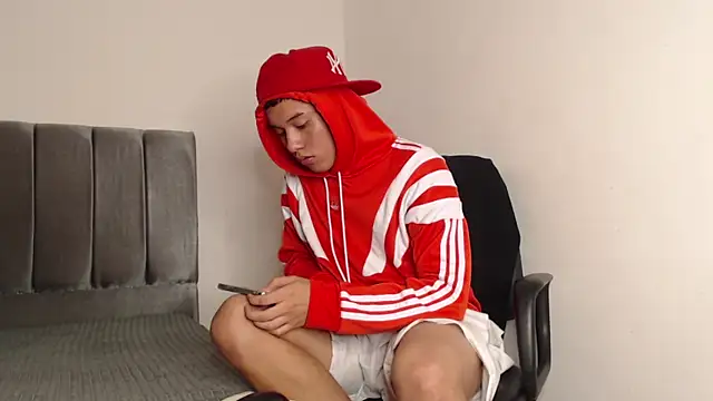 alex-lover online show from 02-05-25, 04:59