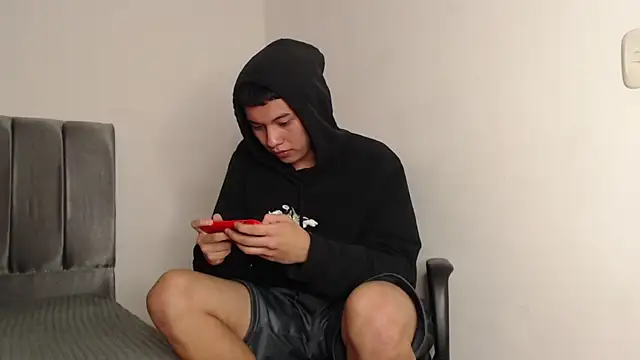 alex-lover online show from 03-06-25, 05:24