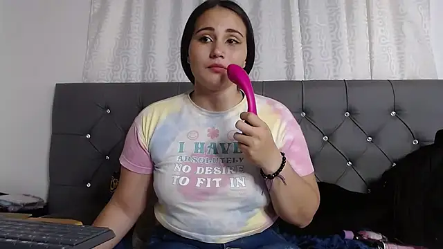 Snapshot of Baby_hornyJM chatting on 12-13-24, 08:09 Baby hornyJM online show from 12-13-24, 08:09