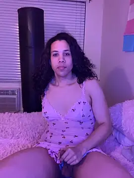 Snapshot of PeacockGoddess chatting on 10-14-25, 10:43 PeacockGoddess online show from 10-14-25, 10:43