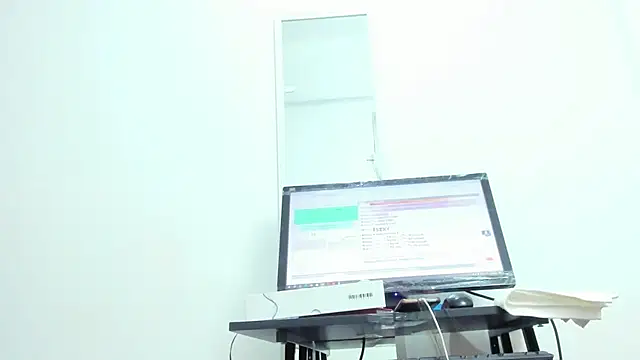 Snapshot of Dalia_20 chatting on 02-03-25, 09:52 Dalia 20 online show from 02-03-25, 09:52